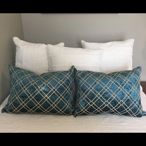 The perfect pillows for any bed or chair!